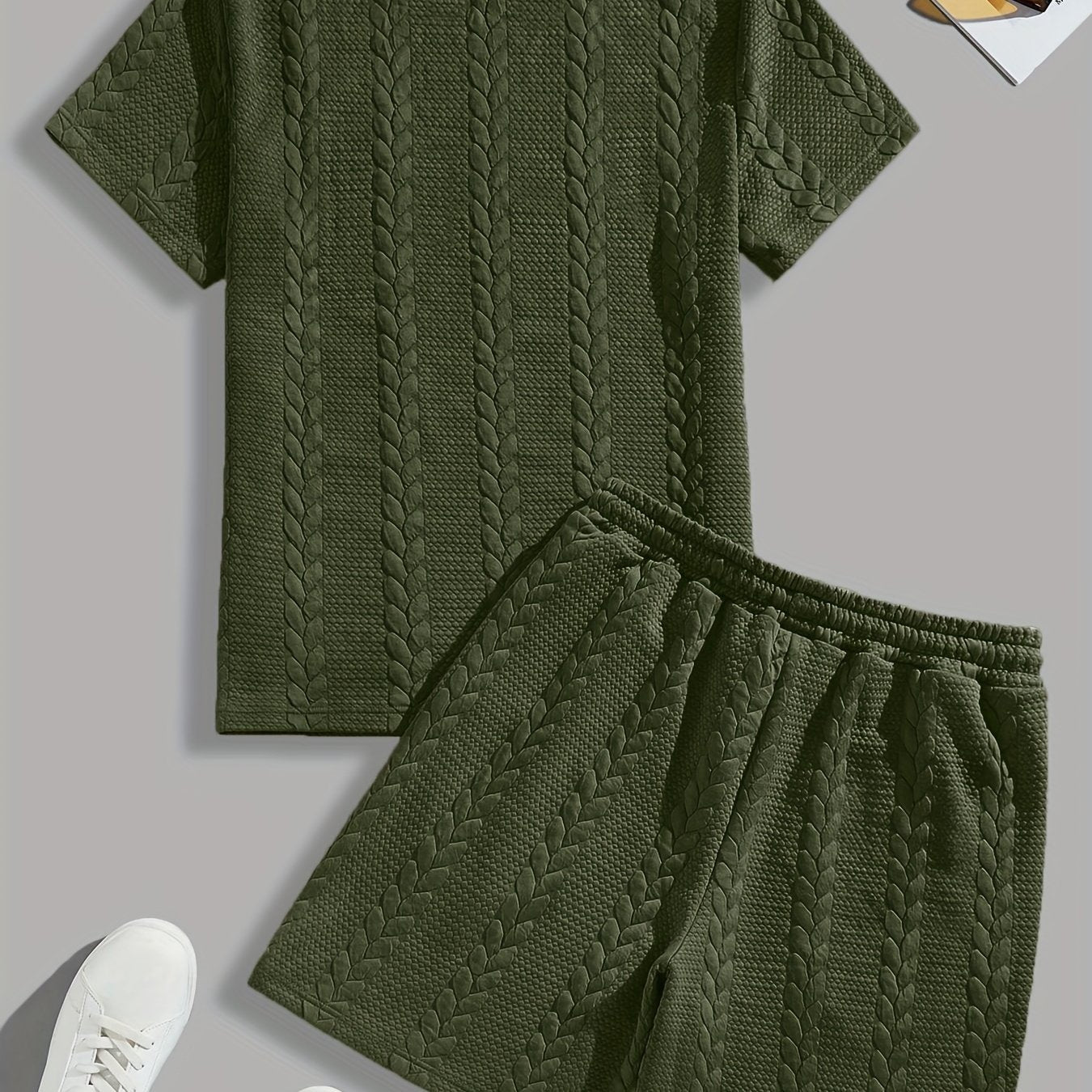 Conjunto de camiseta y pantalones cortos cómodos para hombres